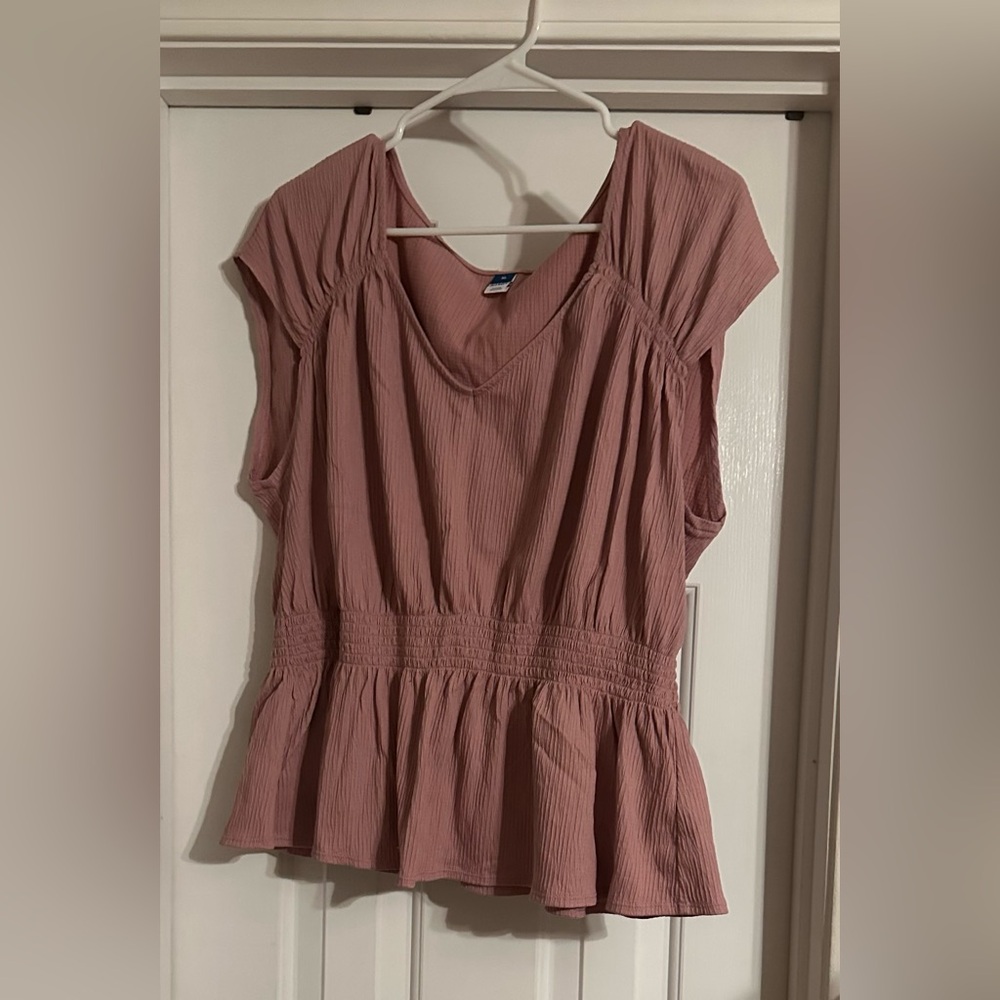 Old Navy Pink Smocked Sleeveless Blouse with Relaxed Fit -Size XL, Like New - Picture 3 of 4